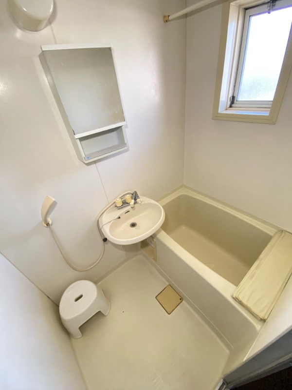 バス・シャワールーム　※他部屋参考写真