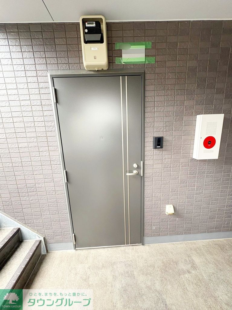 玄関　お問合せはタウンハウジングまで！※現地待合わせ相談可能
