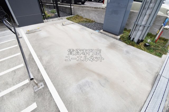 駐車場　敷地内駐車場