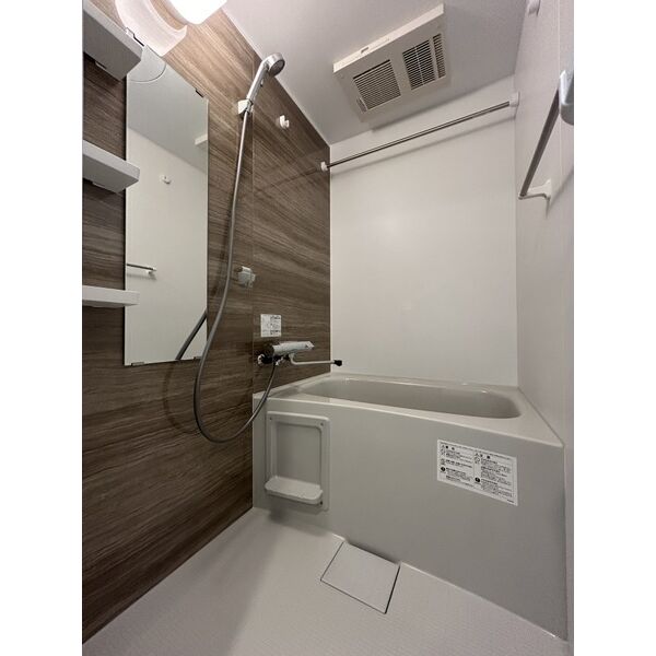 バス・シャワールーム　※他のお部屋の参考写真です