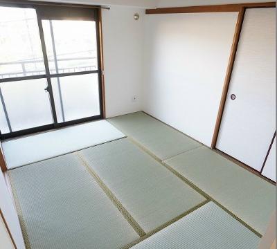 居室・リビング　室内