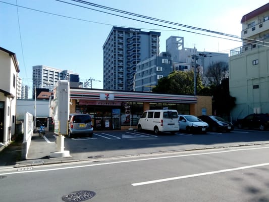 コンビニ　セブンイレブン博多出来町通り店（コンビニ）まで47m
