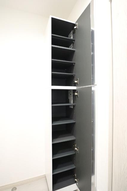 収納　収納　シューズボックス