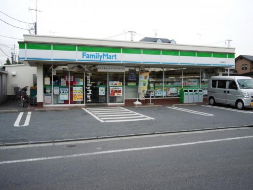 コンビニ　ファミリーマート 小坂旭町店（コンビニ）まで530m