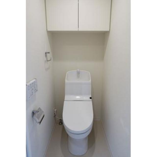 トイレ　※写真は同タイプ住戸です。