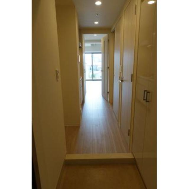 玄関　※写真は同タイプ住戸です。