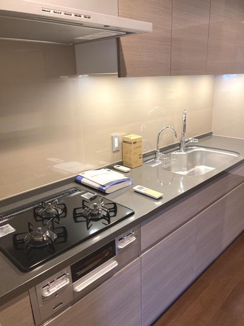 キッチン　※写真は同タイプ住戸です。