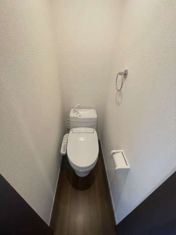 トイレ　別部屋写真参考
