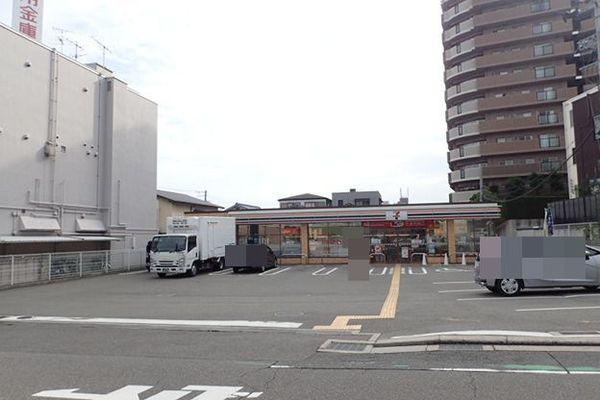 コンビニ　セブンイレブン堺上野芝町3丁店（コンビニ）まで118m