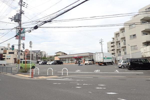 コンビニ　セブンイレブン堺東上野芝町2丁店（コンビニ）まで718m