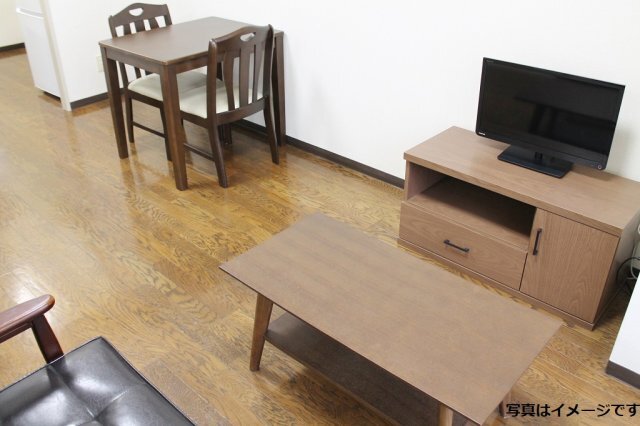 居室・リビング　*同物件、別部屋の写真です