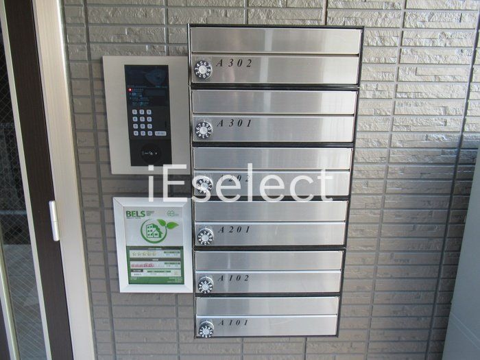エントランス　オートロック完備