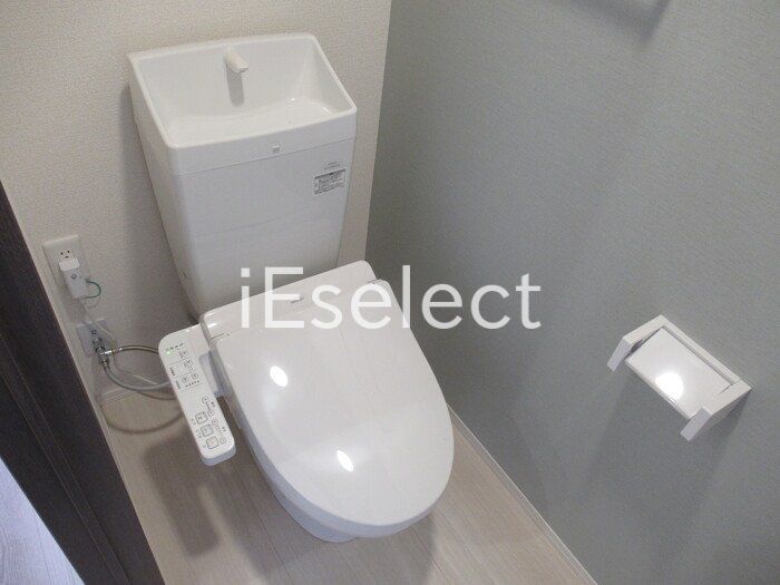 トイレ　温水洗浄便座もございます