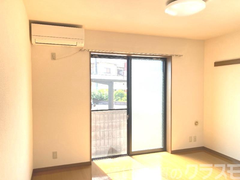 居室・リビング　明るいお部屋です♪
