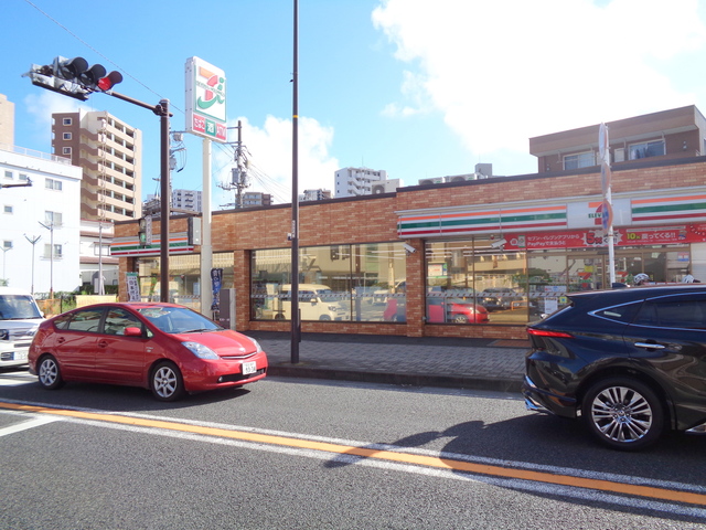 コンビニ　セブンイレブン藤沢遊行通り店（コンビニ）まで553m