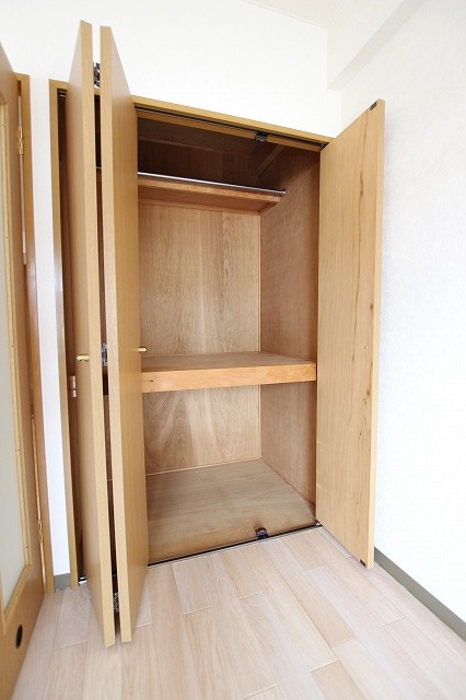 収納　同物件別号室のものです。