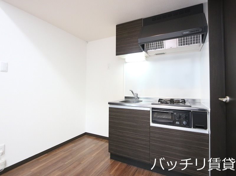 キッチン　画像は同型イメージの為、現況を優先いたします。