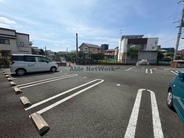 駐車場　駐車場