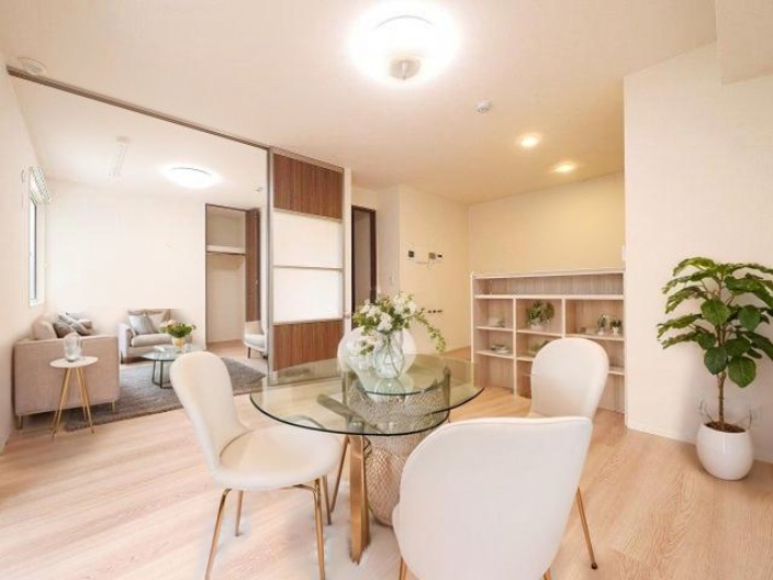 居室・リビング　CGで家具等を配置したもので家具等は含まれません
