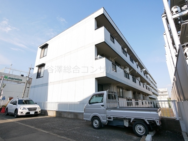 建物外観　ニュースターフィールド