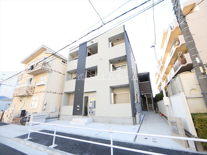 建物外観　外観　オートロック付　宅配ＢＯＸ有り