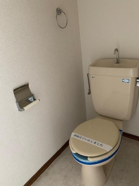 ＪＲ鹿児島本線 箱崎駅 徒歩10分 7階建 築28年のトイレ写真