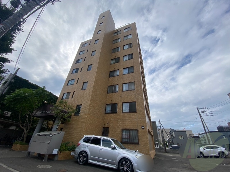 建物外観　札幌市中央区南２２条西「ファインコート山鼻」