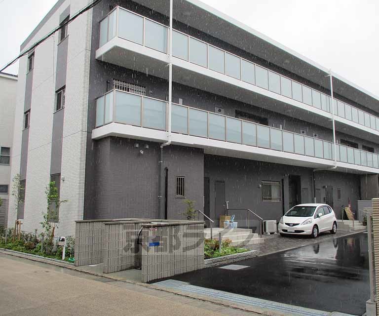 VERITA COURTの外観写真