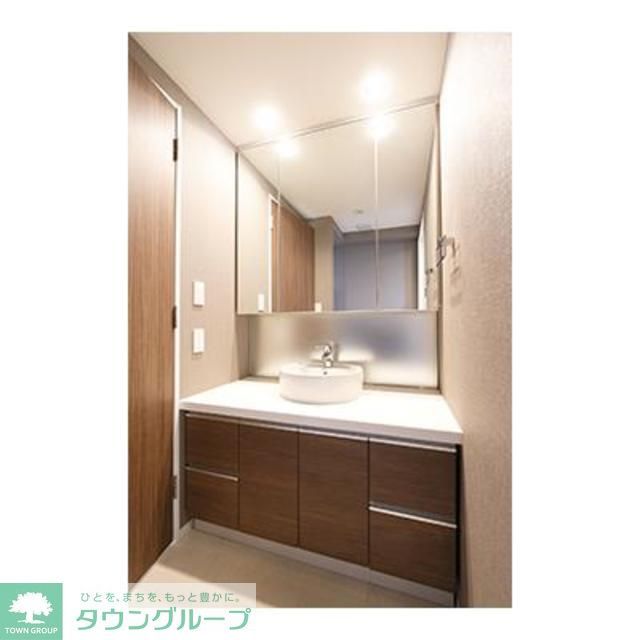 洗面設備　※写真は同タイプ住戸です。