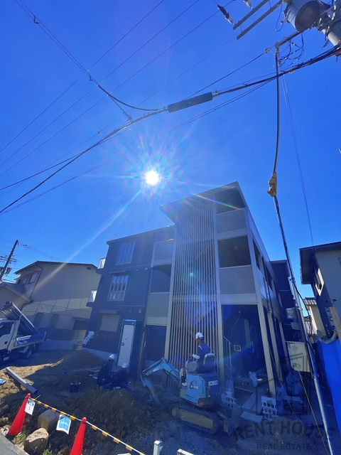 建物外観　外観（建設中）