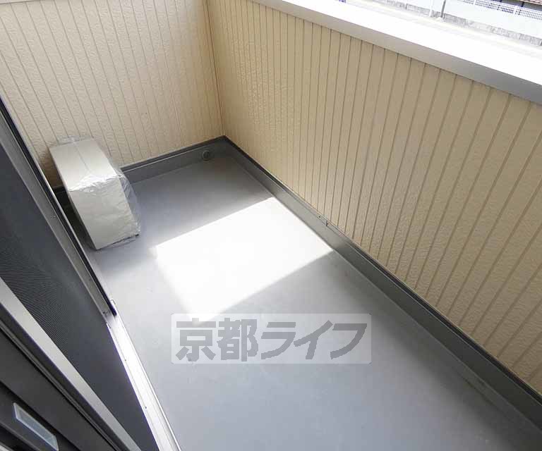 バルコニー　日当たりの良いバルコニです！