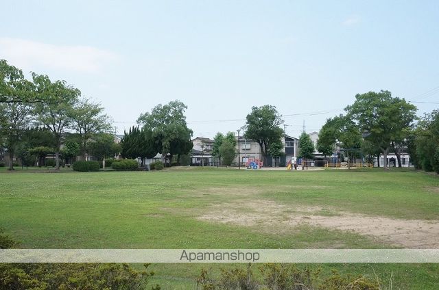 公園　光が丘中央公園（公園）まで728m