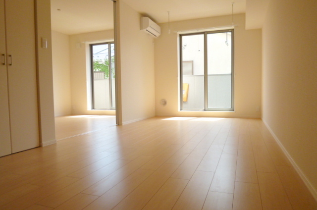 居室・リビング　★キレイなフローリングのお部屋です★