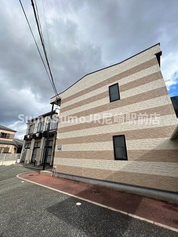 建物外観　落ち着いた雰囲気の外観です