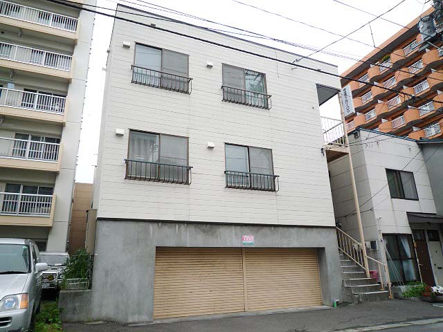 北海道札幌市中央区南四条東４（アパート）の賃貸物件の外観