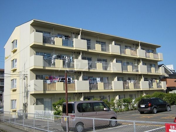 刈谷市板倉町のマンションの建物外観