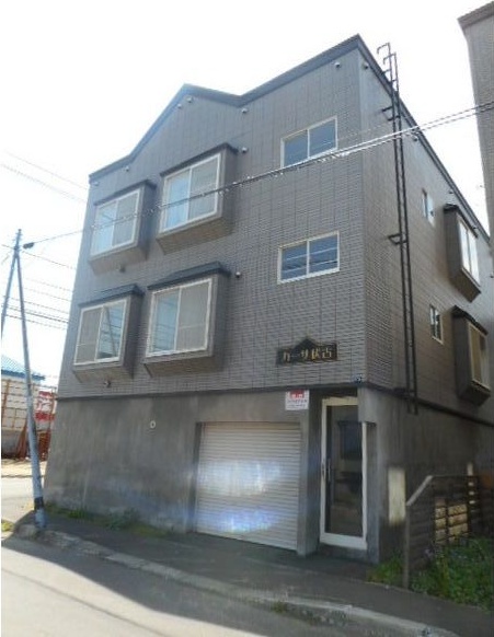 札幌市東区伏古一条のアパートの建物外観