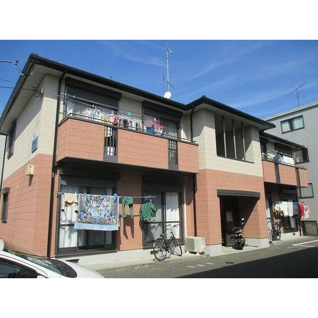 平塚市東中原のアパートの建物外観
