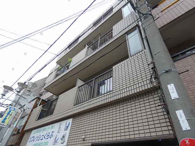 大阪市東住吉区駒川のマンションの建物外観