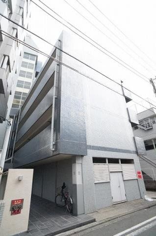 【横浜市鶴見区本町通のマンションのエントランス】