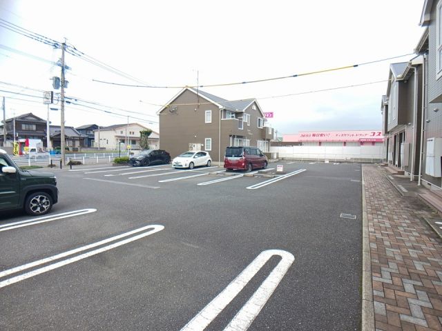 【遠賀郡芦屋町山鹿のアパートの駐車場】