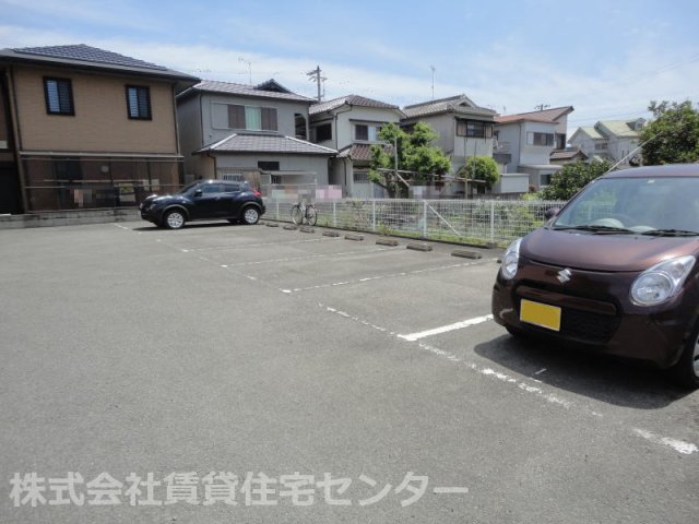 【錦マンションの駐車場】