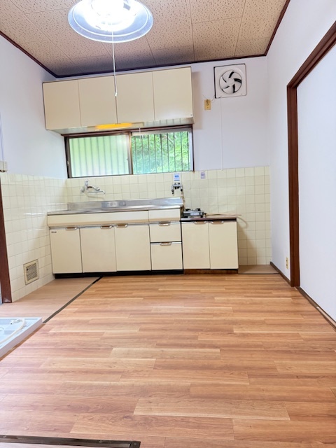 神戸市須磨区東須磨貸戸建のキッチン写真