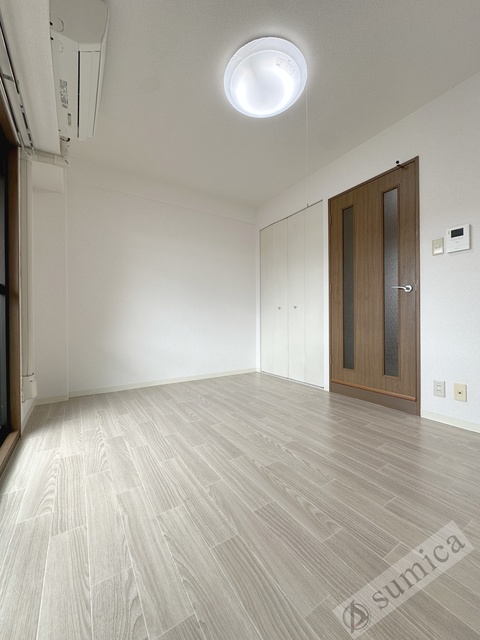 居室・リビング　日当たりのいいお部屋です♪