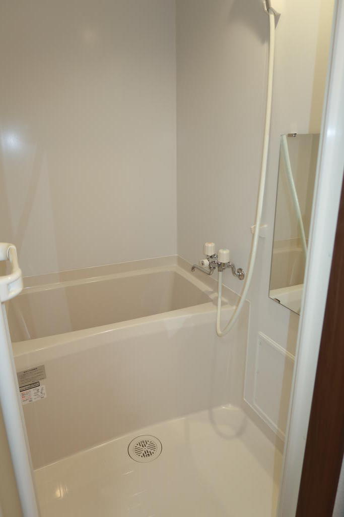 バス・シャワールーム　ネット無料！令和２年2月完成築浅オール電化アパート