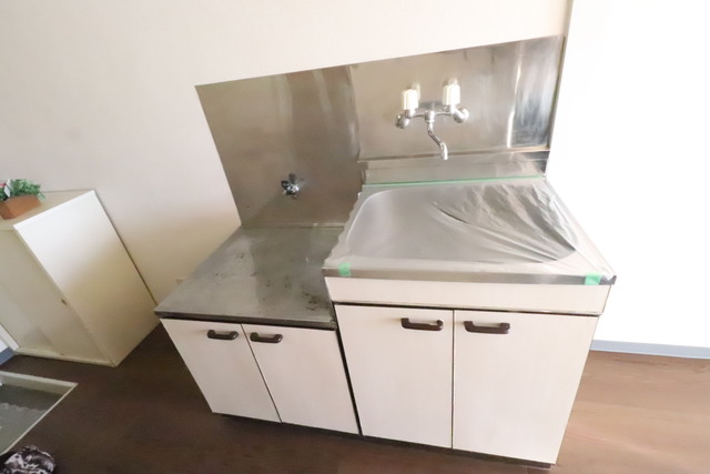 キッチン　キッチンのシートは２０２５／１１に貼り換えました☆