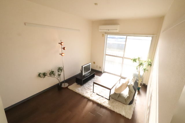 その他部屋・スペース　壁紙とフロアタイルを２０２５／１１に貼り換えました☆