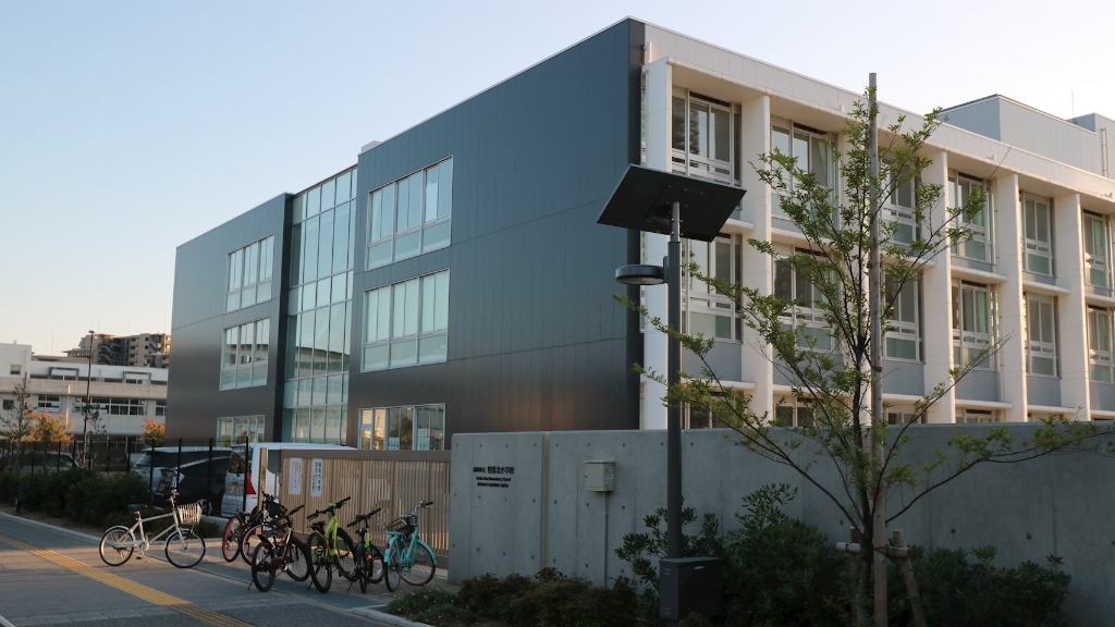 小学校　福岡市立 照葉北小学校（小学校）まで322m