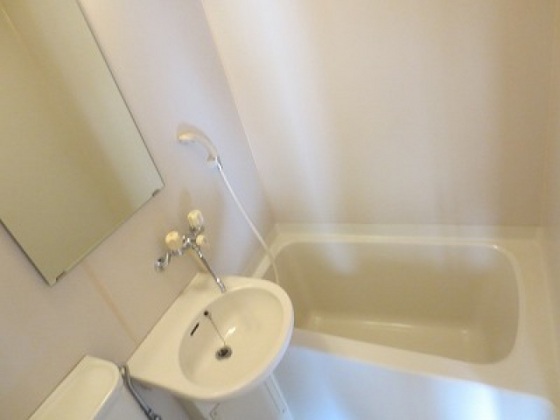 バス・シャワールーム　※別号室の写真です。