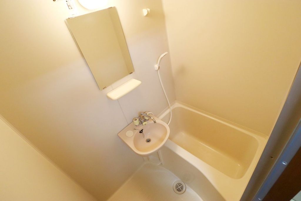 バス・シャワールーム　バス